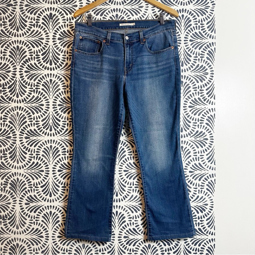 Levi’s 415 Relaxed Bootcut Stretch Jeans SEE DESCRIPTION